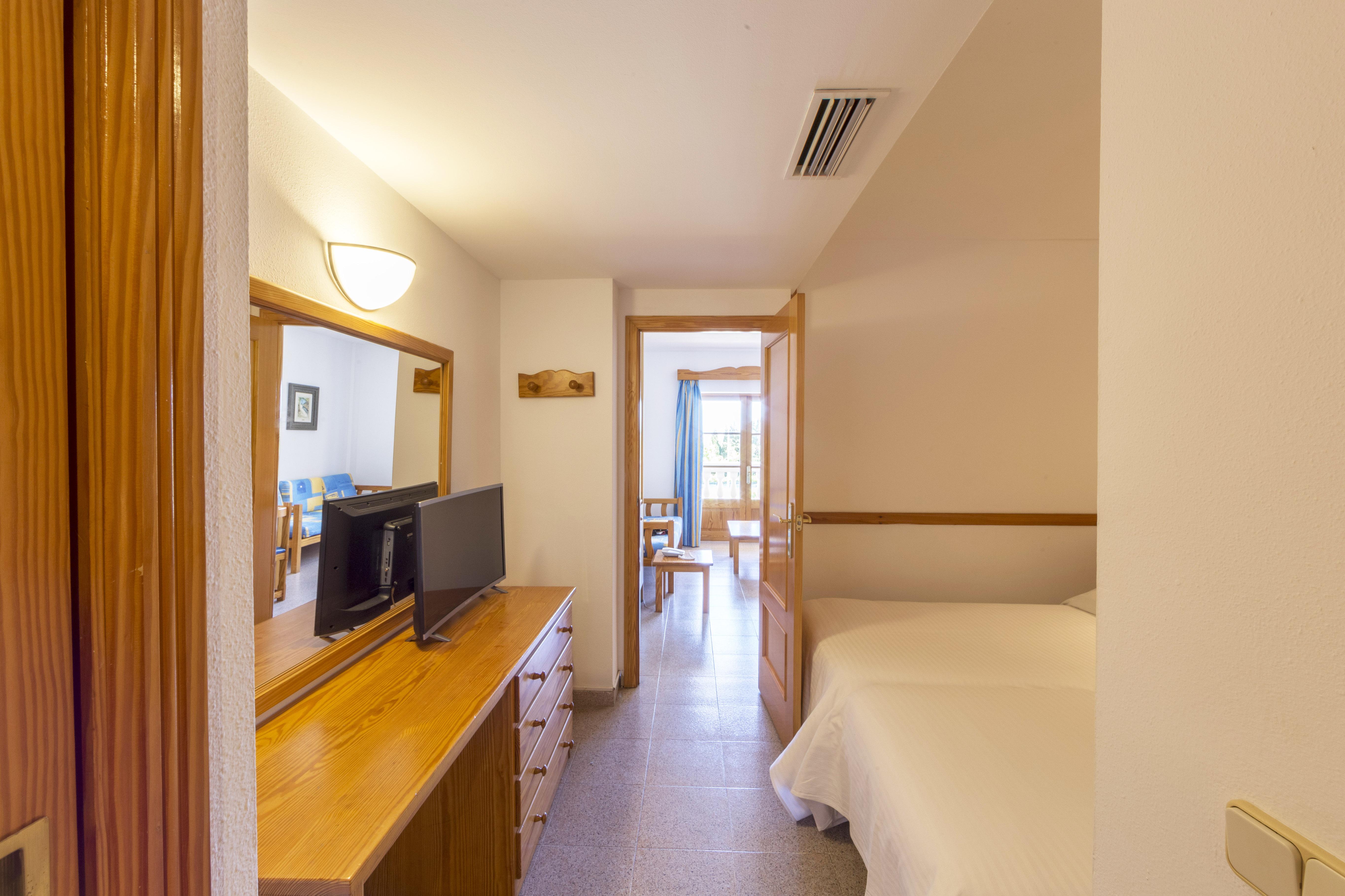 Aparthotel Ferrer Lime Isabel Cala Bona  Extérieur photo